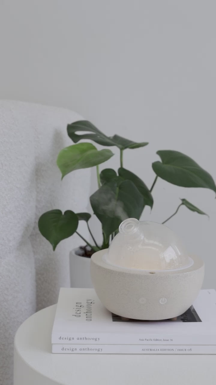 Oilly Vibes | Video showing essential oil diffuser in white, wood and concrete finishes